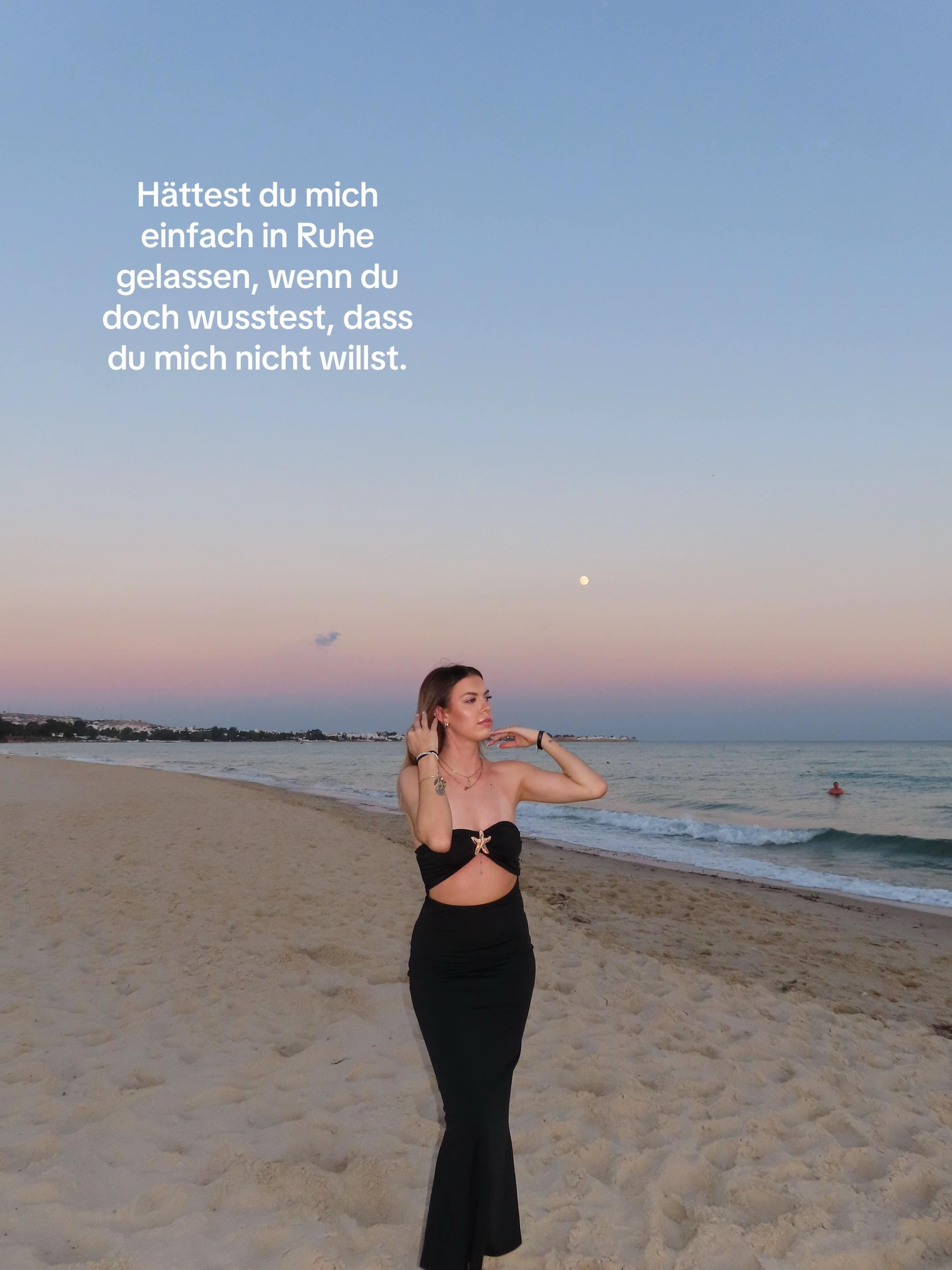 Post 10 by Lara🧚🏼🎀 on TikTok (video)