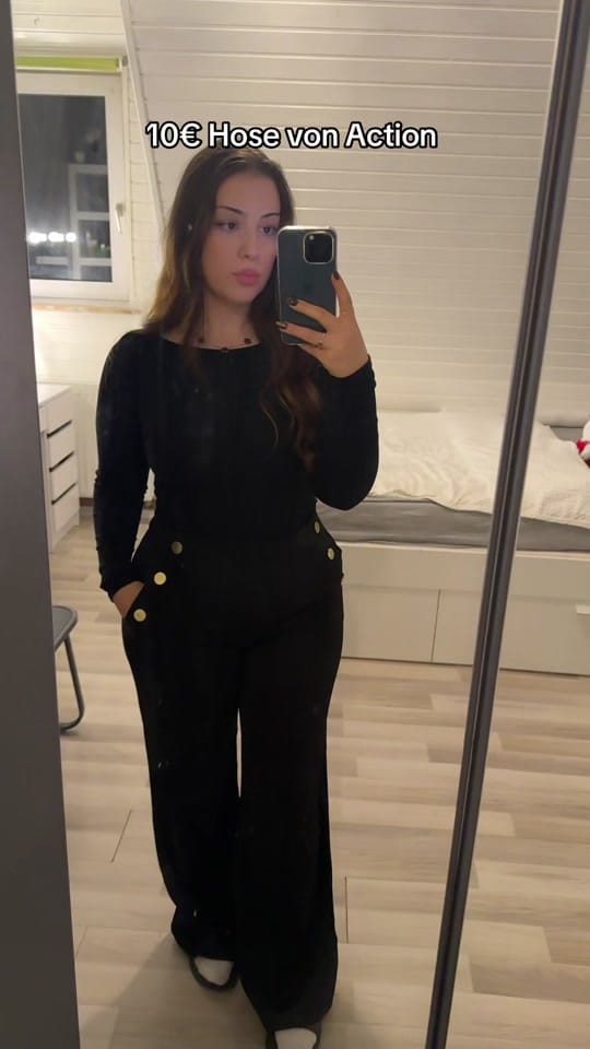 Post 4 by sch0kolade on TikTok (video)