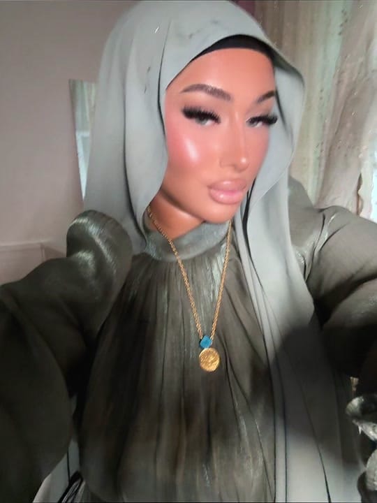 Post 3 by aynurii_ on TikTok (video)