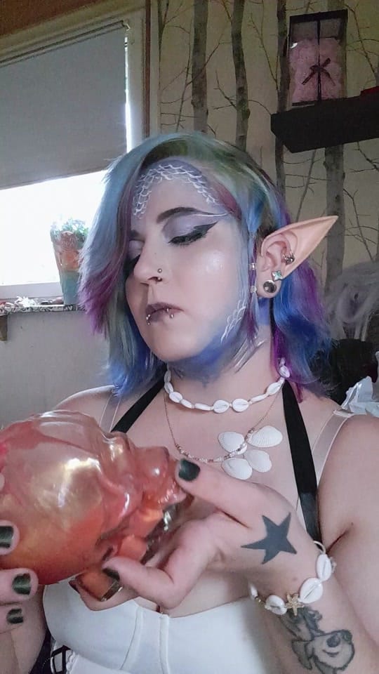 Post 3 by littlemoongirl19 on TikTok (video)