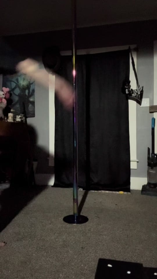 Post 2 by Lizz Zealia 🕸🖤 on TikTok (video)