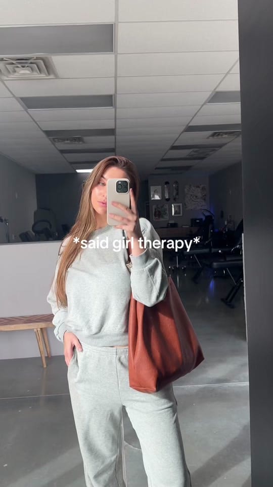 Post 2 by KYLEIGH WINKEL on TikTok (video)