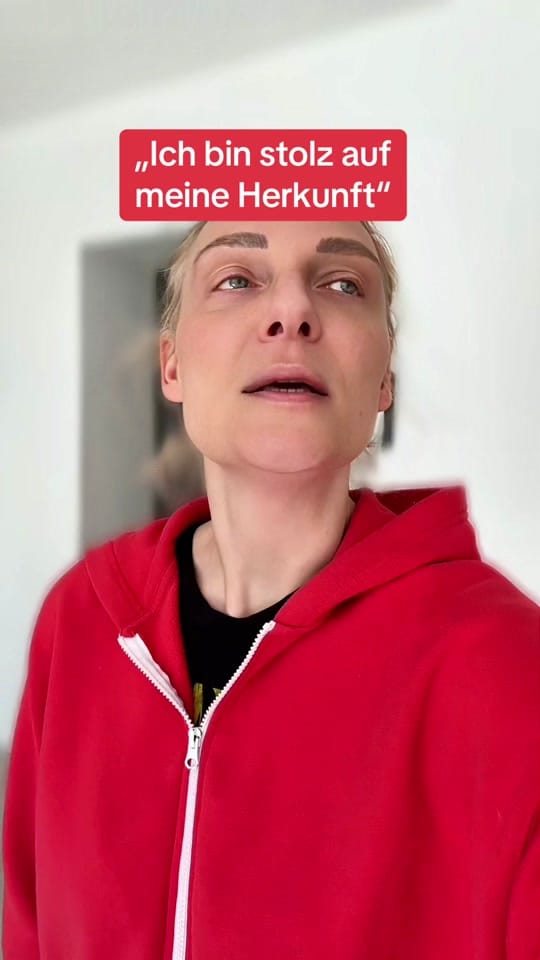 Post 10 by Antonia Schweighöfer on TikTok (video)