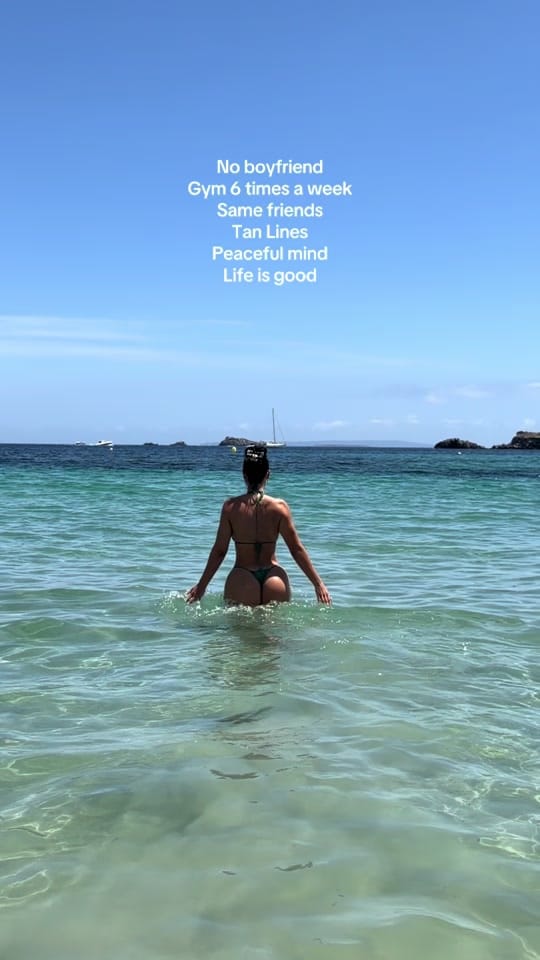Post 3 by Lisa del Piero ❥ tall gym girl on TikTok (video)