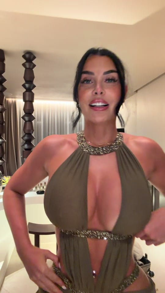 Post 6 by Lisa del Piero ❥ tall gym girl on TikTok (video)