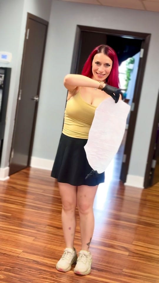 Post 3 by Lena Diamanti on TikTok (video)
