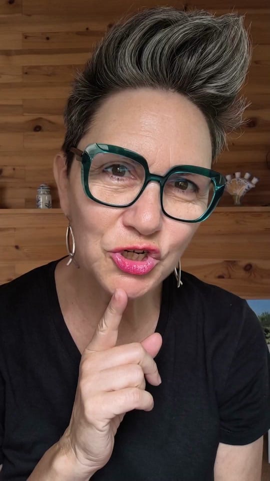 Post 6 by CATHY Bientôt 60 on TikTok (video)