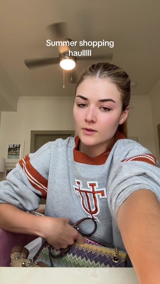 Post 7 by Caroline Ellis Art on TikTok (video)