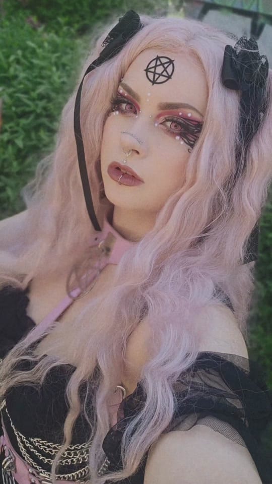 Post 4 by Isabell on TikTok (video)