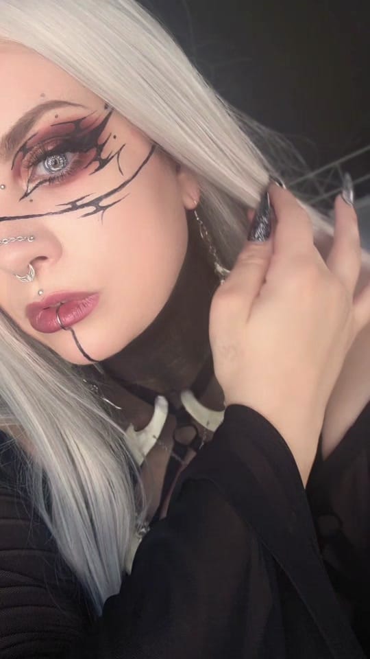 Post 3 by Isabell on TikTok (video)