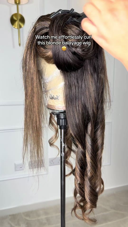 Post 3 by LuxBeautyEssentials on TikTok (video)