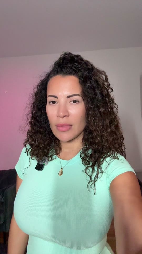 Post 8 by Yulia Bello on TikTok (video)