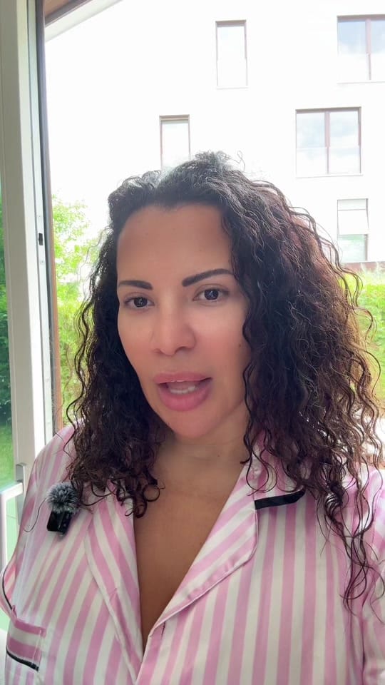 Post 6 by Yulia Bello on TikTok (video)