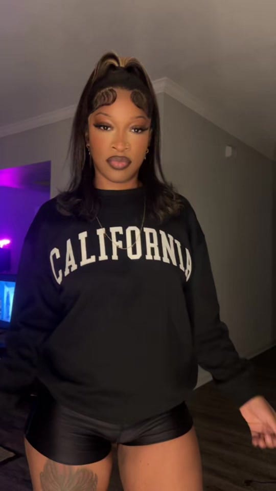 Post 5 by Tae Honee on TikTok (video)