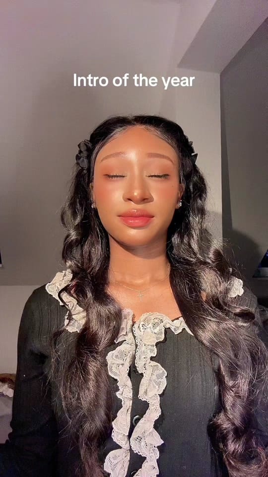 Post 2 by Lixie on TikTok (video)