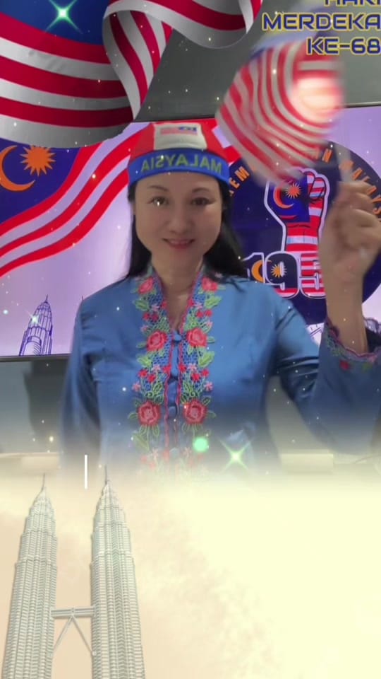 Post 7 by Leia’s Lists | Kebaya MY on TikTok (video)