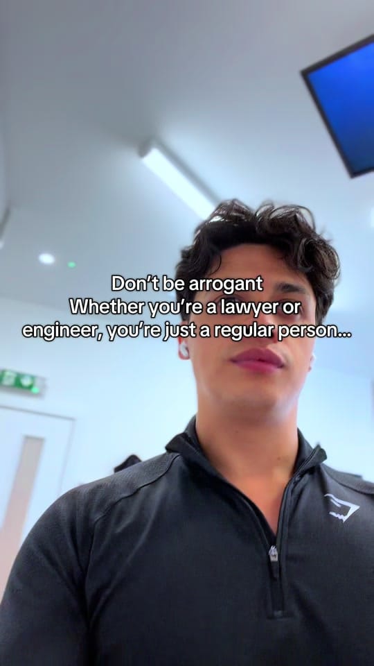 Post 3 by olliethedentist on TikTok (video)