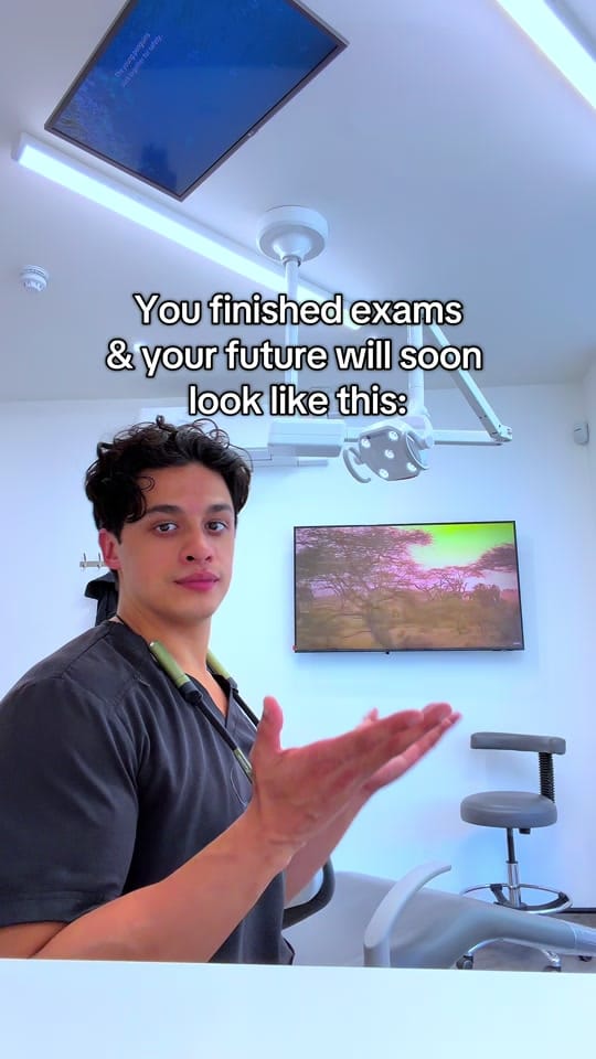 Post 5 by olliethedentist on TikTok (video)