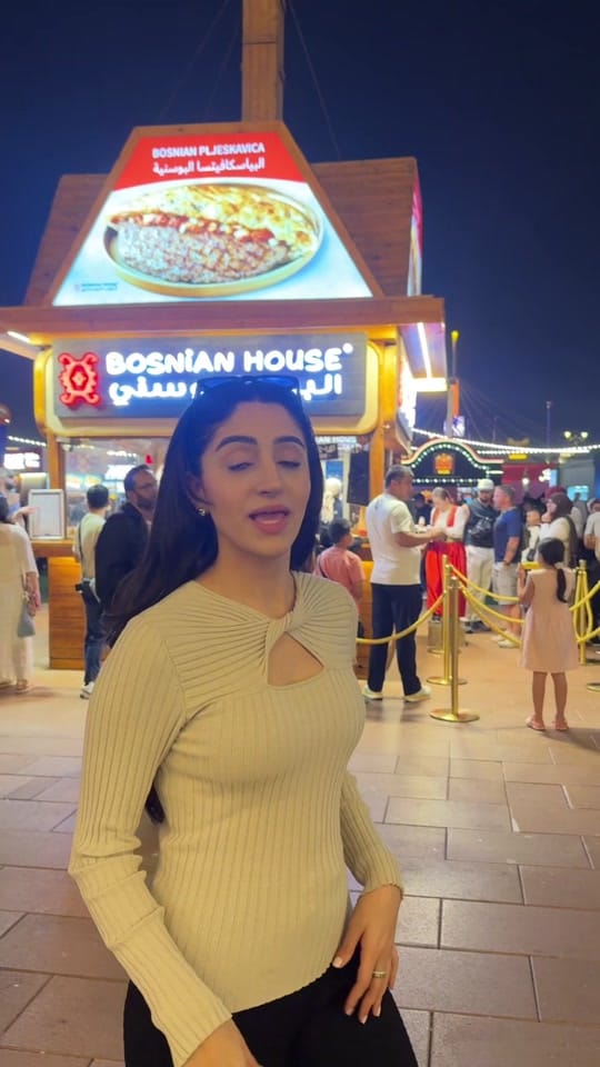 Post 3 by Nikou G on TikTok (video)