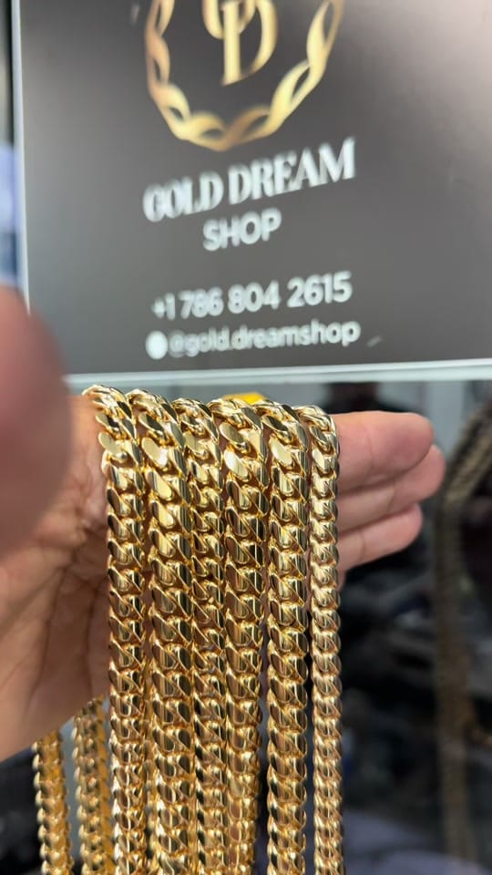 Post 7 by Gold Dream shop on TikTok (video)