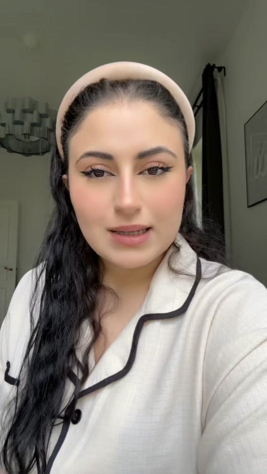 Post 4 by Yara on TikTok (video)