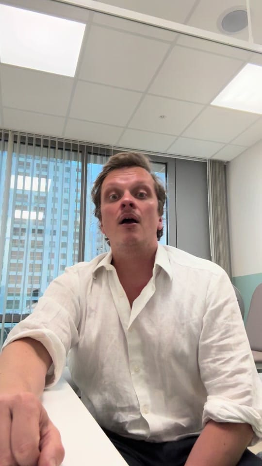 Post 2 by Raf Niziol on TikTok (video)