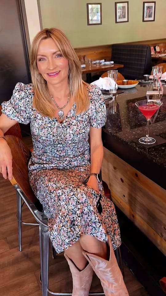 Post 2 by Melissa Quinn Fox on TikTok (video)