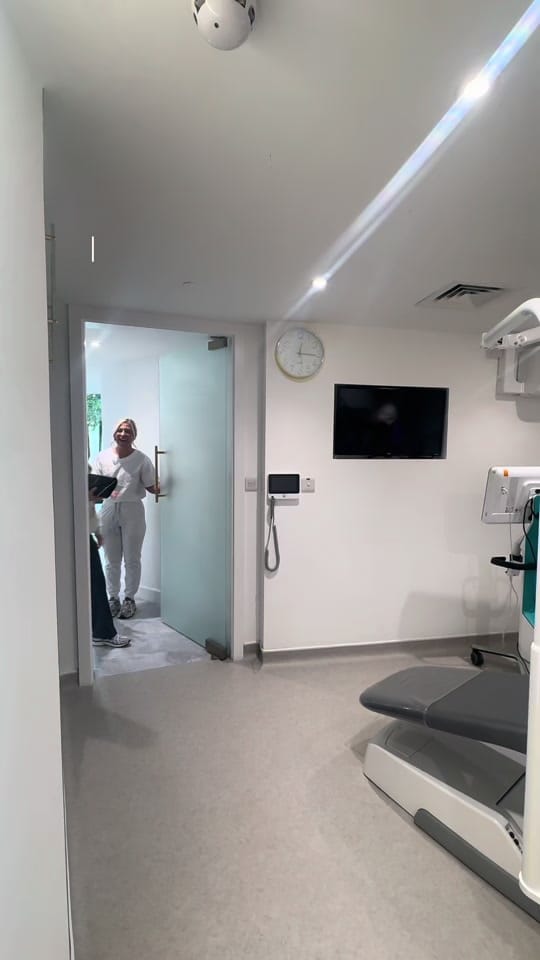Post 3 by Vitruvian Dental Studio on TikTok (video)