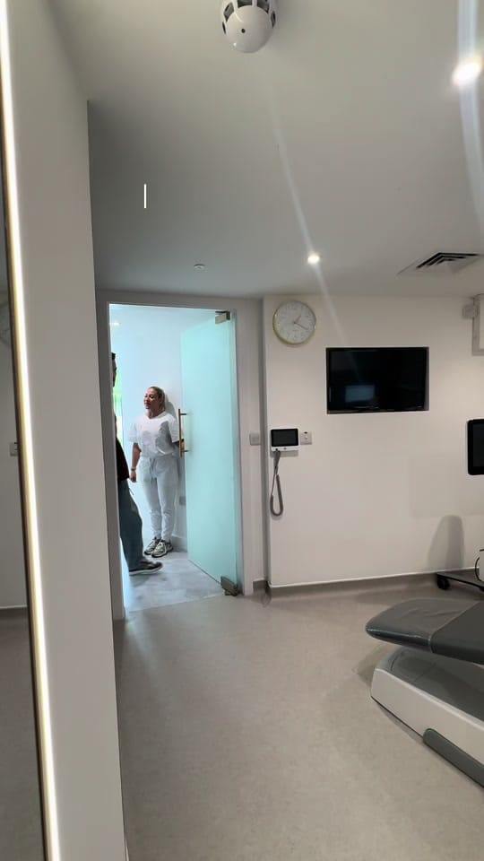 Post 7 by Vitruvian Dental Studio on TikTok (video)