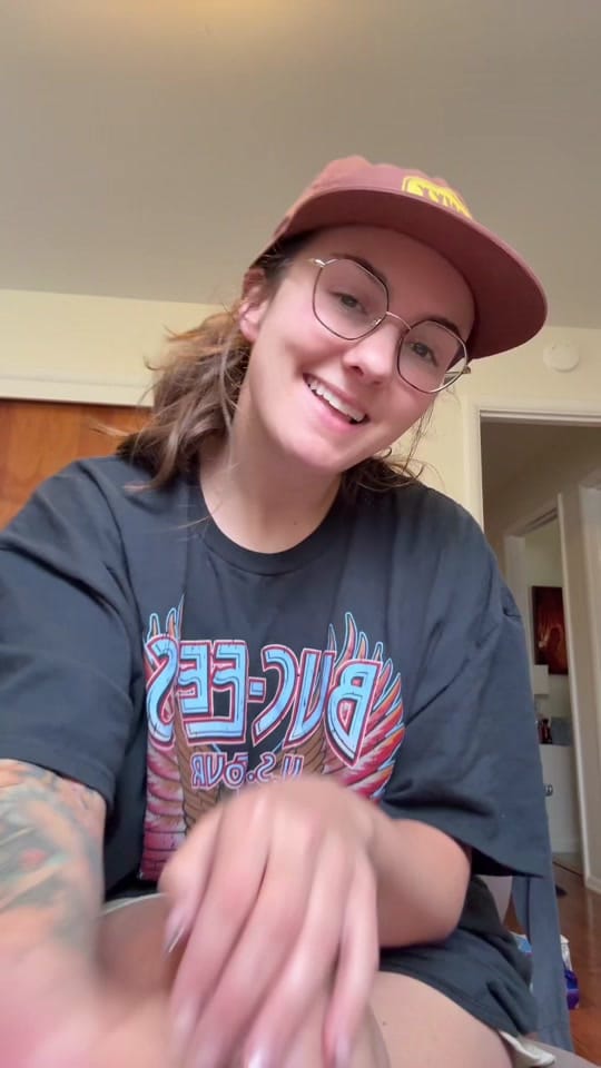 Post 5 by urn [the painter] on TikTok (video)