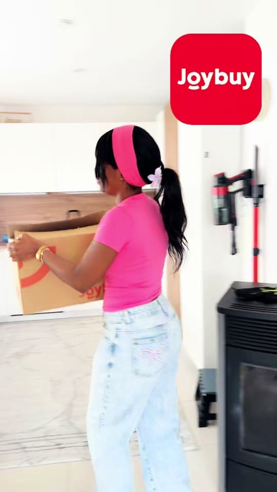 Post 8 by Praise💚 on TikTok (video)