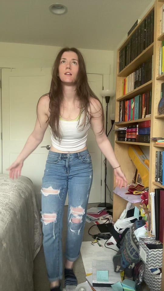 Post 6 by Kelly Treves on TikTok (video)