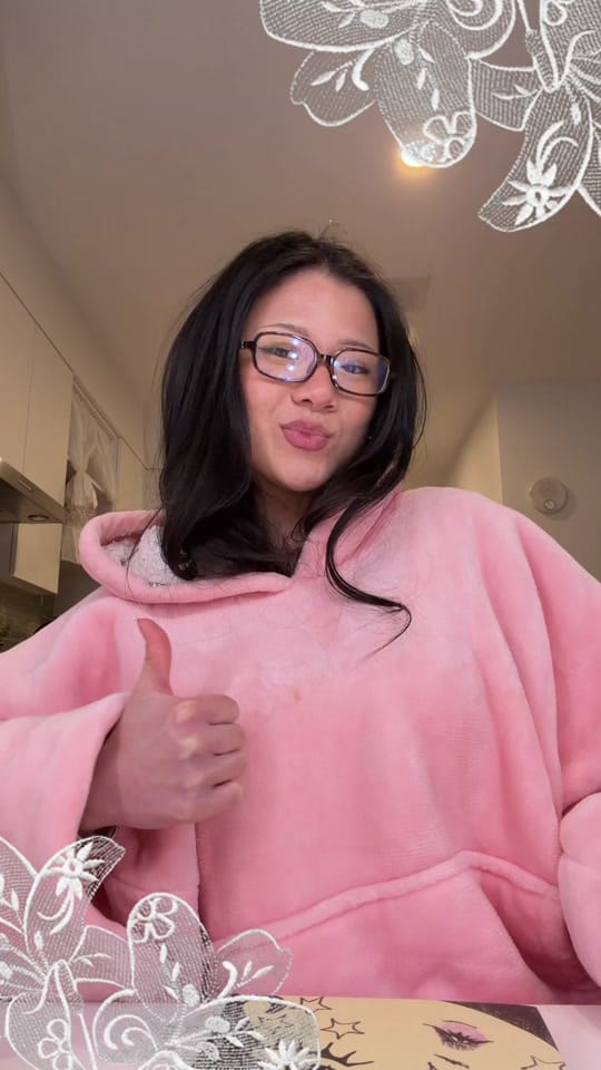 Post 2 by cor on TikTok (video)