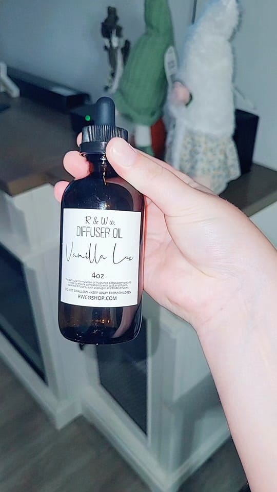 Post 1 by Kaly Nicole. 💕 on TikTok (video)