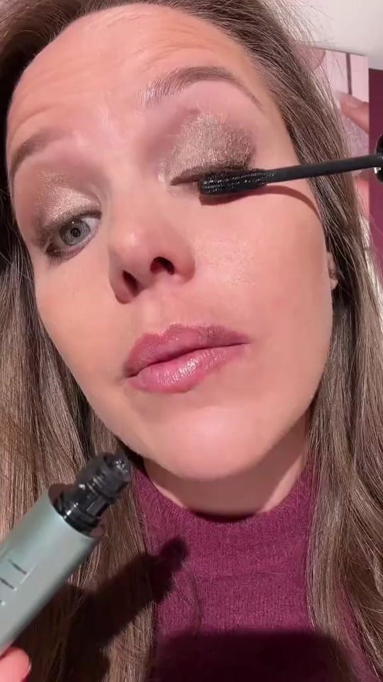 Post 4 by L'OYÉ Cosmetics on TikTok (video)