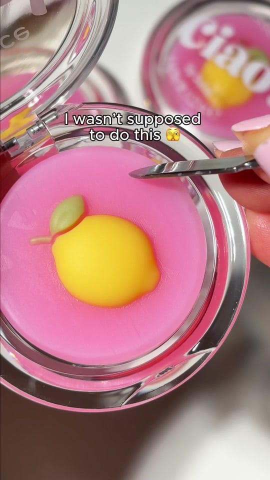 Post 10 by essence.cosmetics on TikTok (video)