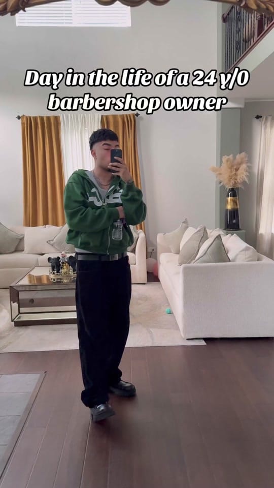Post 4 by Erik__TheBarber on TikTok (video)