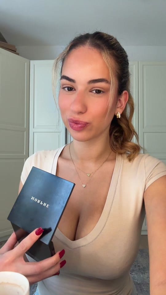 Post 5 by valeria on TikTok (video)