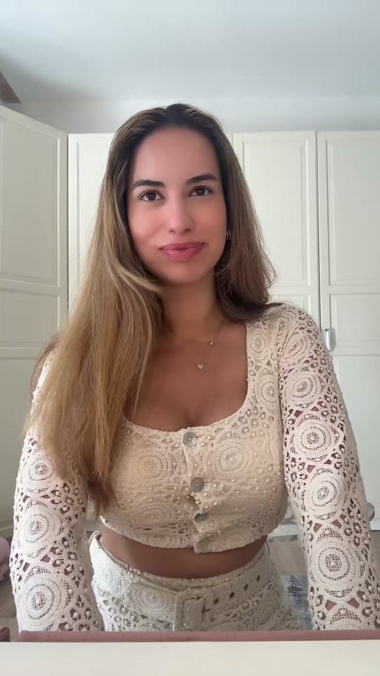 Post 9 by valeria on TikTok (video)