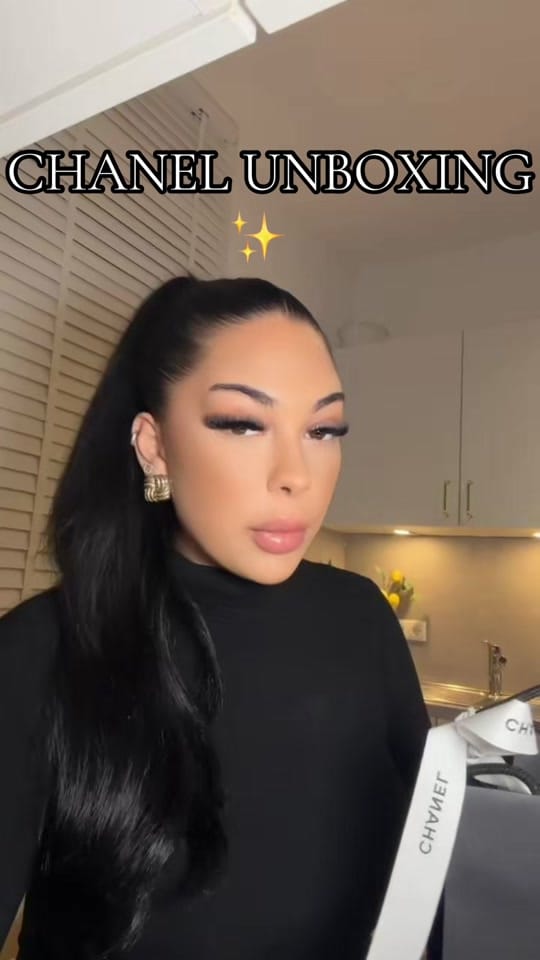 Post 5 by 𝐌𝐄𝐋𝐎𝐃𝐈𝐈 on TikTok (video)