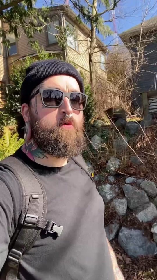 Post 1 by Lee Mullen on TikTok (video)