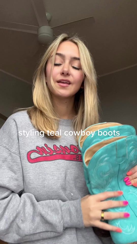 Post 10 by piperslifeincolor on TikTok (video)