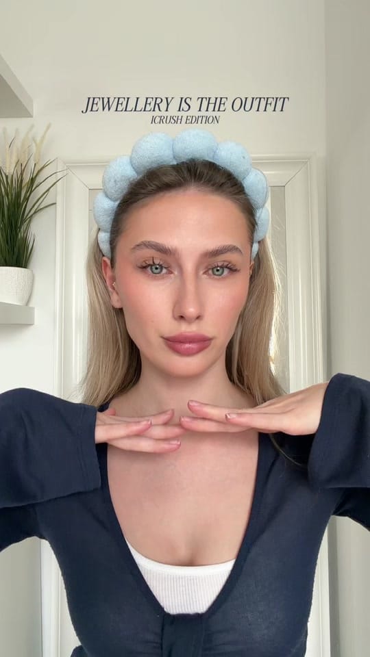 Post 9 by enolaewert on TikTok (video)