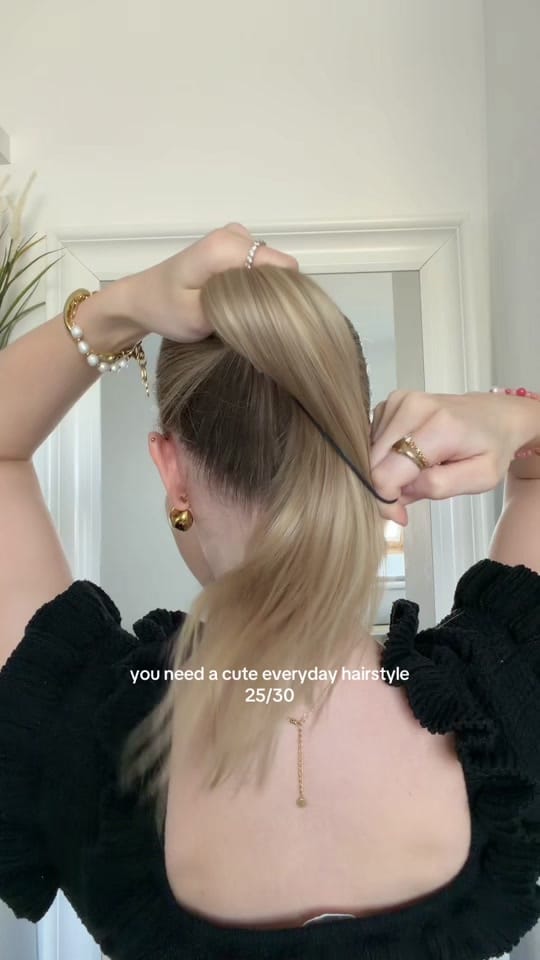 Post 7 by enolaewert on TikTok (video)