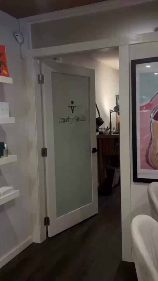 Post 5 by by ren on TikTok (video)