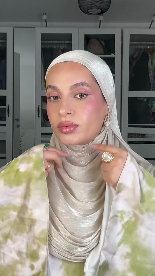 Post 2 by ZUHAL | MAKEUP on TikTok (video)