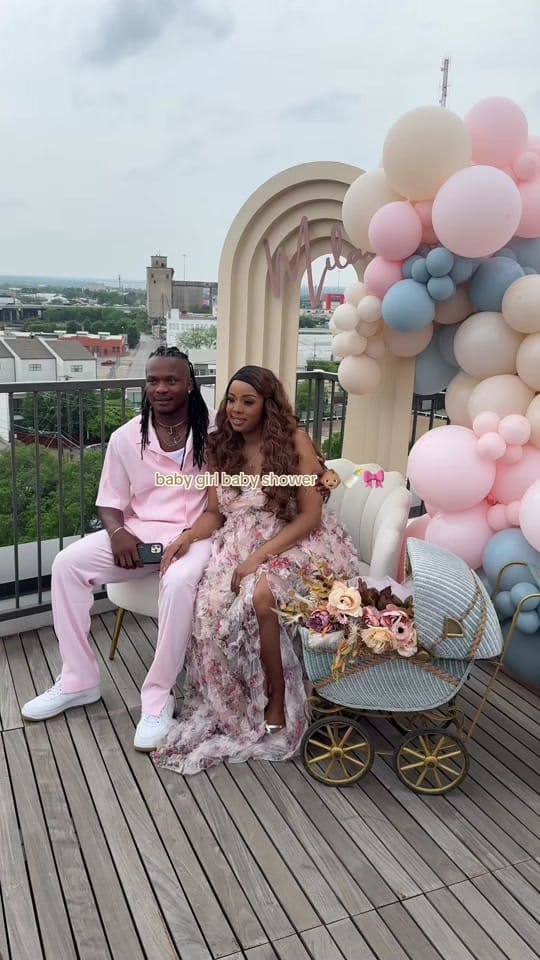 Post 8 by Shea’s Bouquets on TikTok (video)