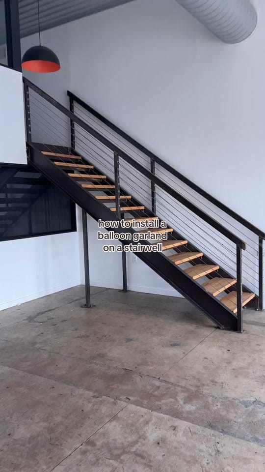 Post 1 by Shea’s Bouquets on TikTok (video)
