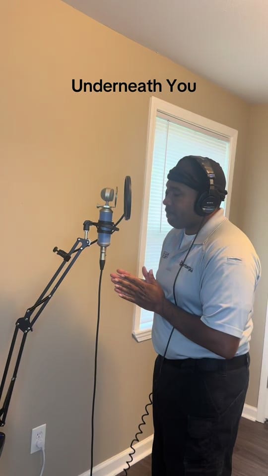 Post 3 by Cardaniel 🎤🎶 on TikTok (video)