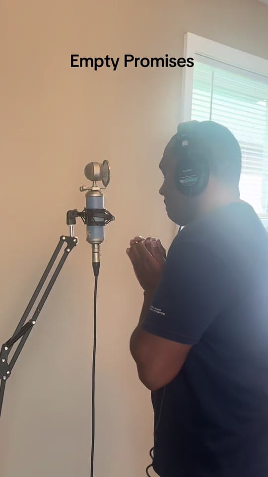 Post 5 by Cardaniel 🎤🎶 on TikTok (video)